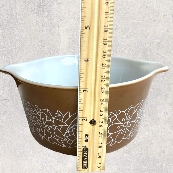 Pyrex Woodland Brown Glass Bowl 1 Quart - Picture 3 of 5